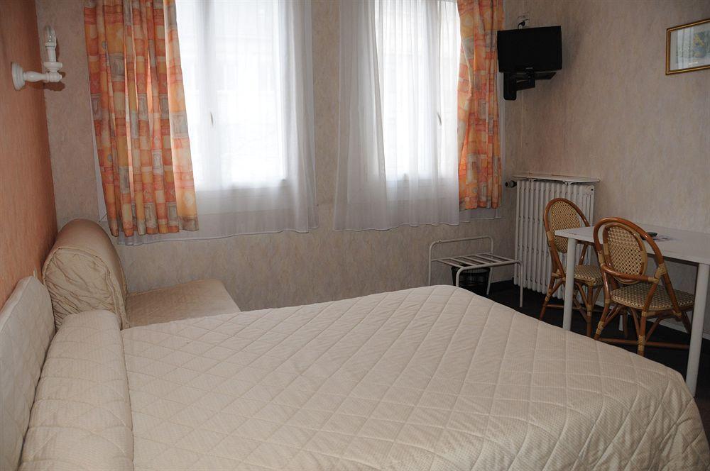 Hotel De Touraine Saint-Nazaire  Bagian luar foto