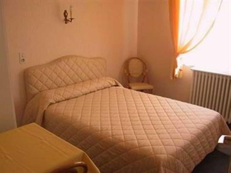 Hotel De Touraine Saint-Nazaire  Bagian luar foto